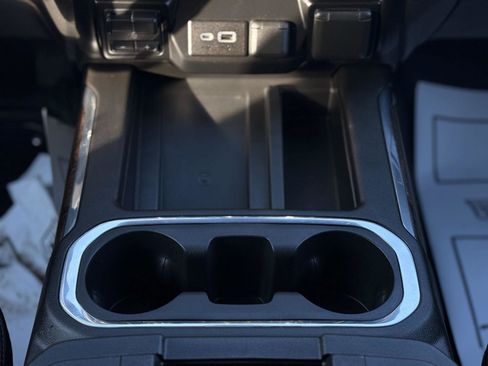 Used 2023 GMC Sierra 3500 Denali w/ Denali Black Diamond Edition image 24