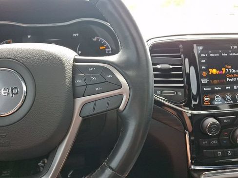 Used 2022 Jeep Grand Cherokee Laredo X AWD/4WD image 22
