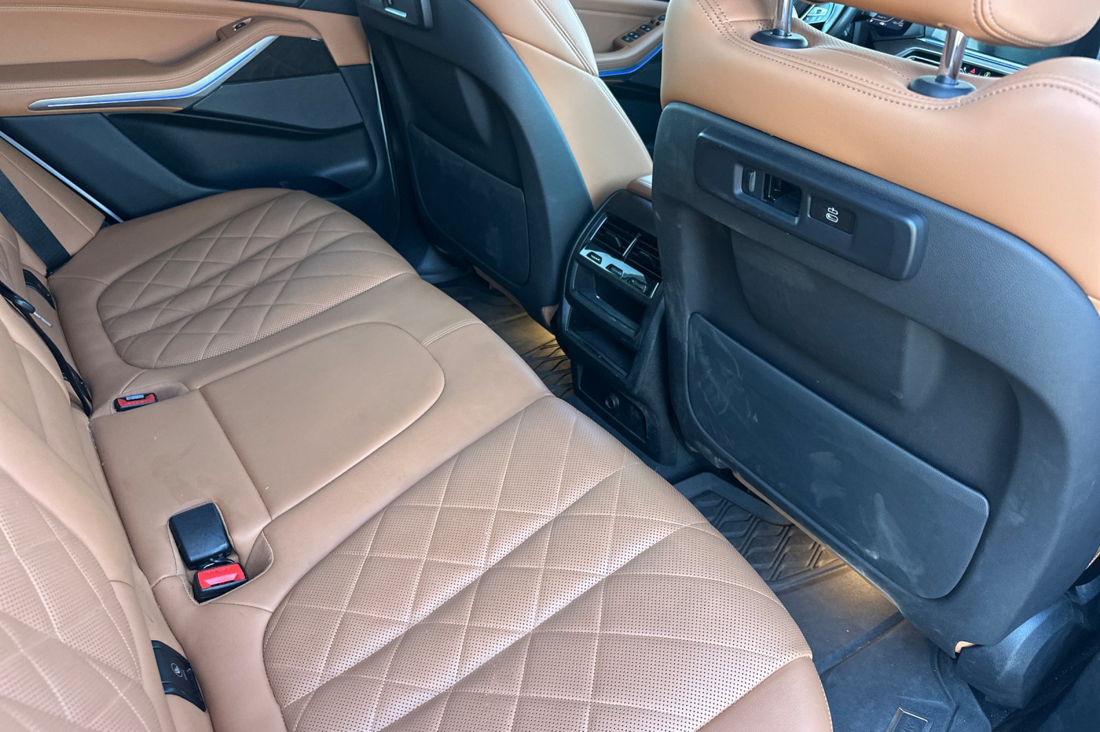 Used 2023 BMW X5 xDrive40i w/ Premium Package AWD/4WD image 18