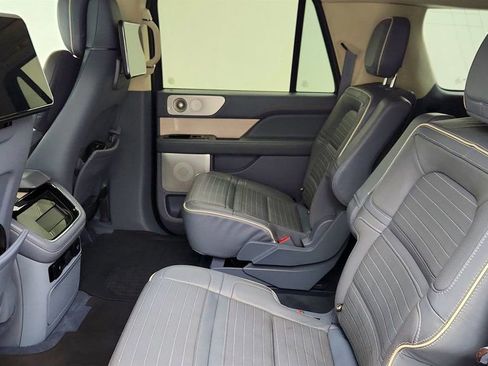 Used 2022 Lincoln Navigator L Black Label image 20
