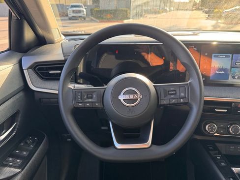 Certified 2025 Nissan Kicks SV image 14