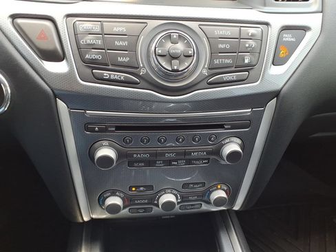 Used 2020 Nissan Pathfinder SL FWD image 30