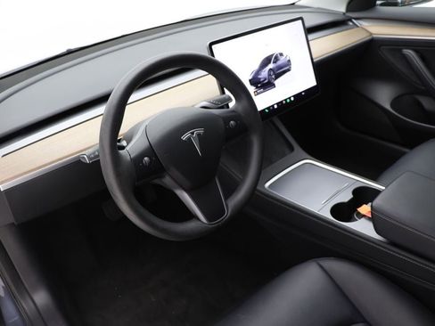 Used 2023 Tesla Model 3 Standard Range image 13