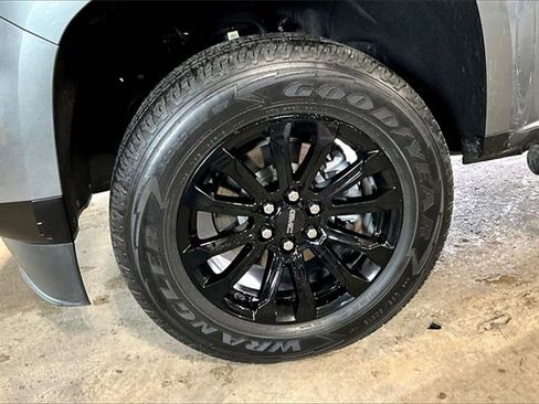 Used 2022 GMC Canyon Elevation image 8