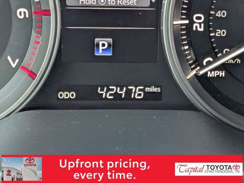 Used 2021 Toyota Land Cruiser image 18