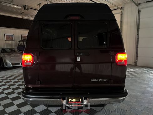 Used 2002 Dodge B1500 image 52