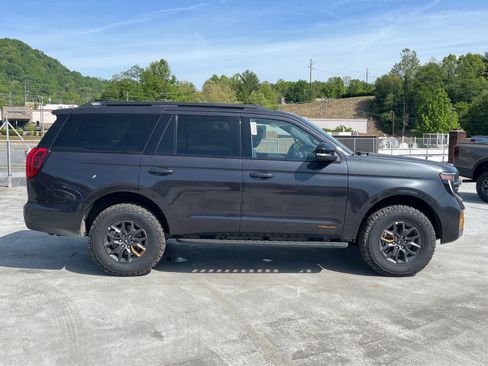 New 2026 Ford Expedition Tremor AWD/4WD image 2
