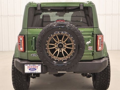 New 2025 Ford Bronco Outer Banks image 8