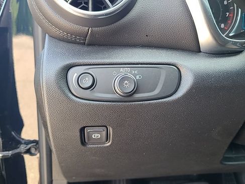 Used 2020 Chevrolet Blazer LT FWD image 14