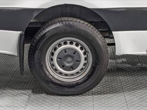Used 2022 Mercedes-Benz Sprinter 2500 image 29