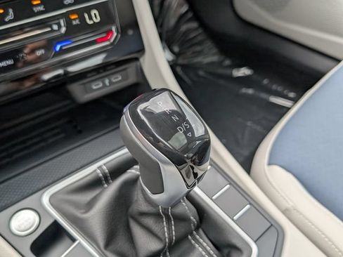 New 2026 Volkswagen Jetta SE FWD image 25