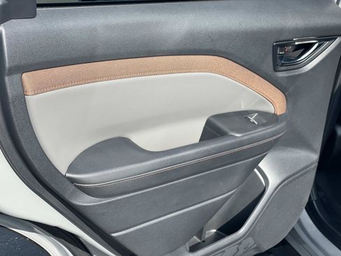 Used 2025 Subaru Forester Sport image 21