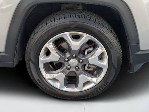 Used 2018 Jeep Compass Limited w/ Navigation Group image 9