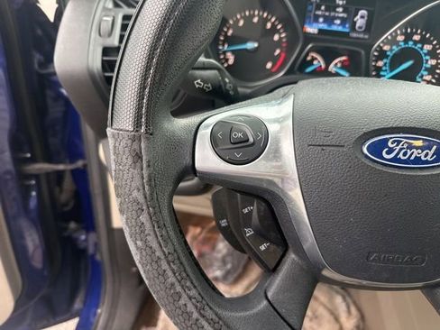 Used 2016 Ford Escape SE FWD image 14