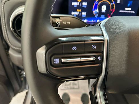 Used 2024 Chevrolet Colorado LT w/ LT Convenience Package II image 21