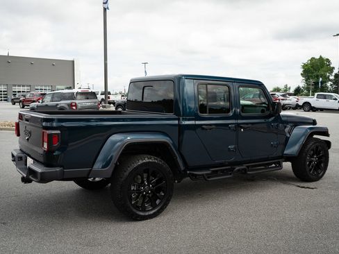 Used 2025 Jeep Gladiator Mojave AWD/4WD image 10