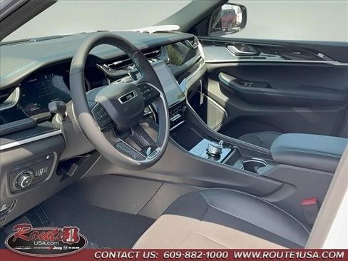 Used 2023 Jeep Grand Cherokee Trailhawk image 17