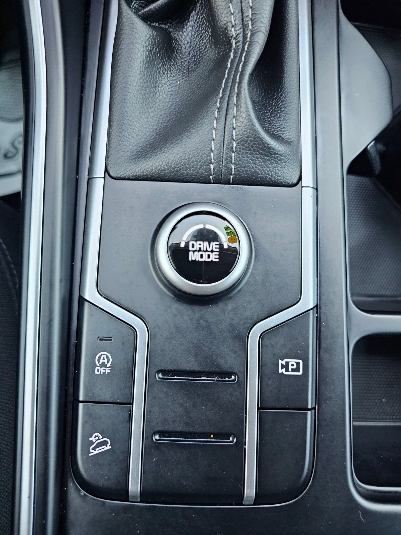 Used 2023 Kia Sorento LX FWD image 21