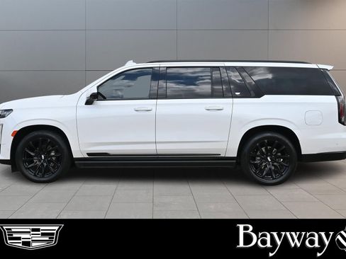 Certified 2024 Cadillac Escalade ESV Sport w/ LPO, ONYX Package AWD/4WD image 4