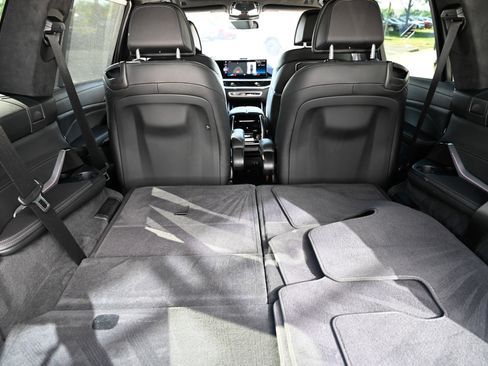 Used 2023 BMW X7 M60i w/ Executive Package AWD/4WD image 45