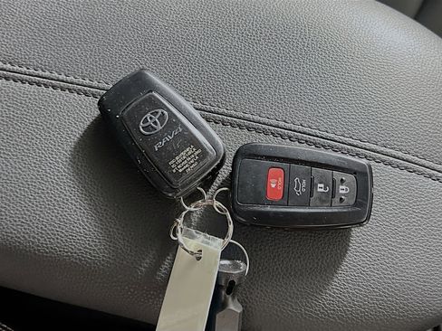 Used 2024 Toyota RAV4 XLE Premium image 36