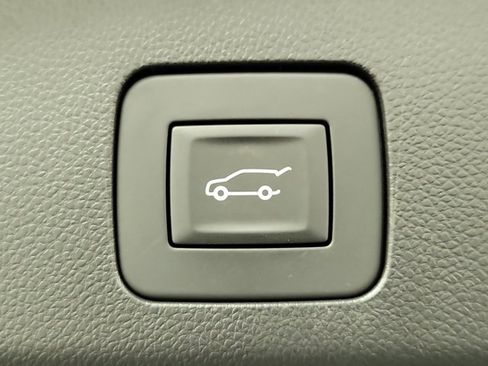 Used 2025 Buick Encore GX Sport Touring w/ Comfort Package image 10