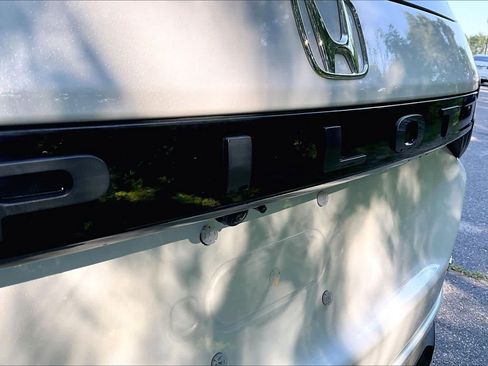 Used 2025 Honda Pilot Elite image 10