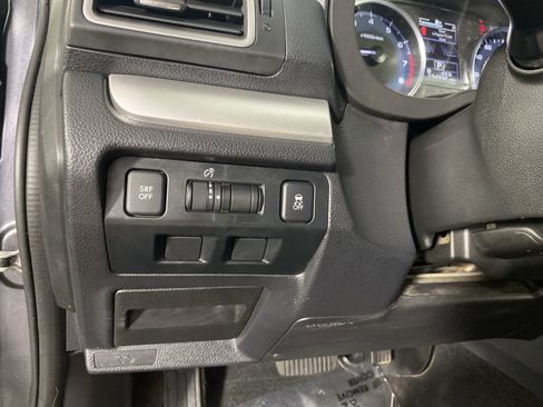Used 2015 Subaru Crosstrek 2.0i Limited AWD/4WD image 24