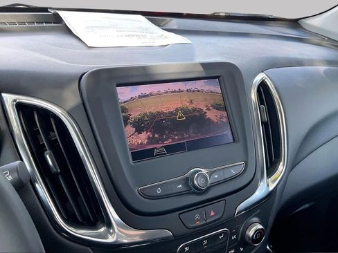 Used 2023 Chevrolet Equinox LT FWD image 21