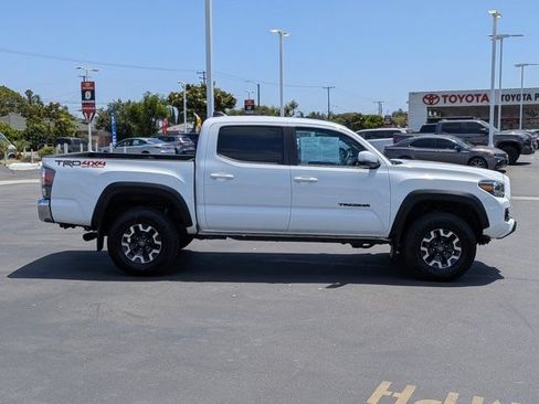 Used 2023 Toyota Tacoma TRD Off-Road w/ Black Out Package (TMS) AWD/4WD image 4