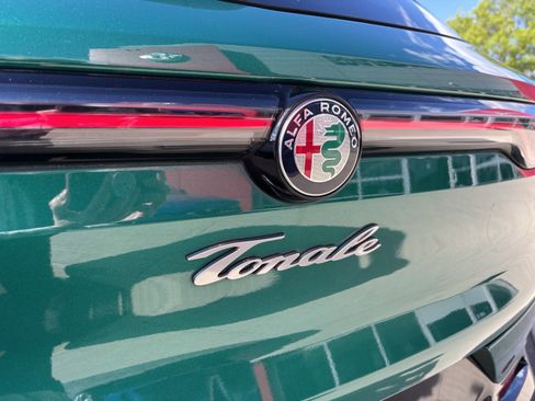 Used 2024 Alfa Romeo Tonale Veloce w/ Active Assist Package AWD/4WD image 12