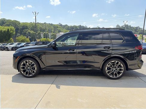 Certified 2025 BMW X7 M60i AWD/4WD image 5