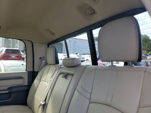 Used 2019 RAM 2500 Limited image 9