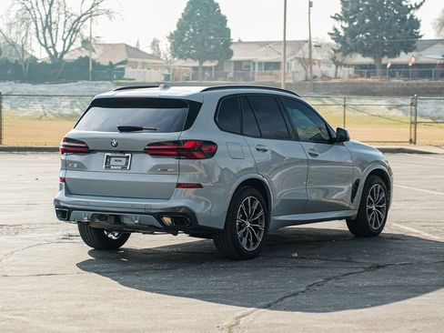 Used 2026 BMW X5 xDrive40i w/ Executive Package image 5