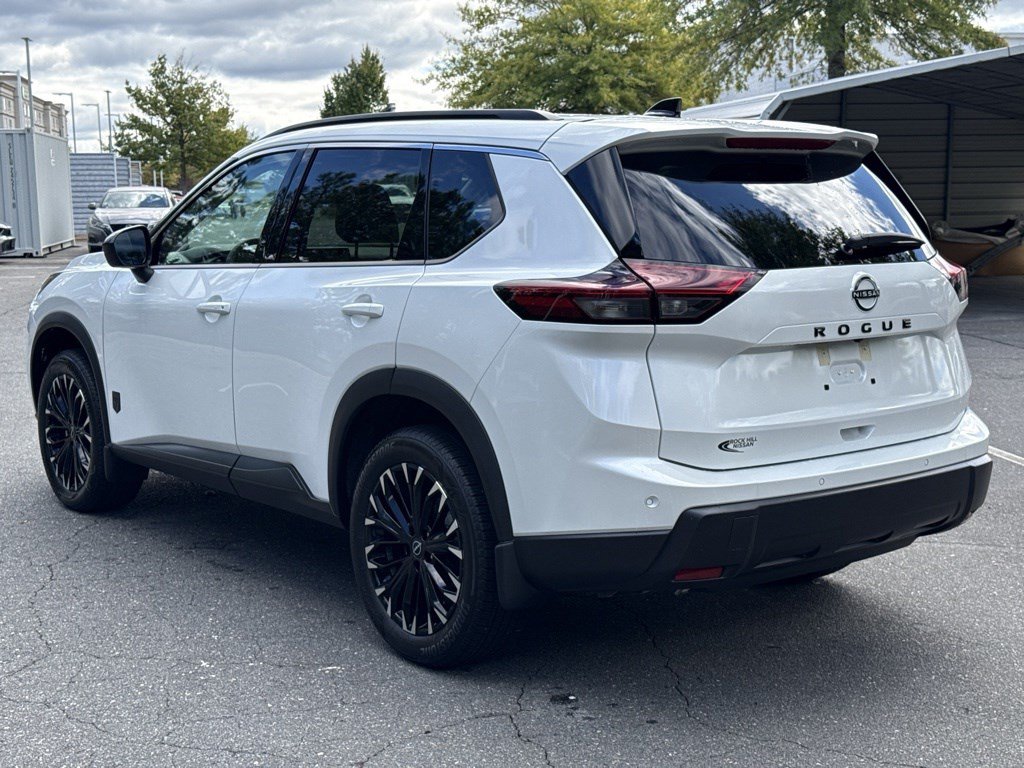Used 2026 Nissan Rogue Dark Armor FWD image 5