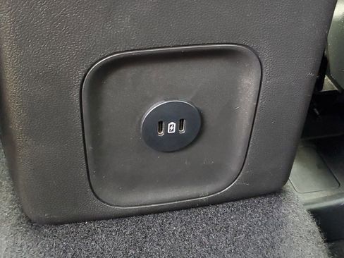 Used 2025 Ford Escape Active AWD/4WD image 18