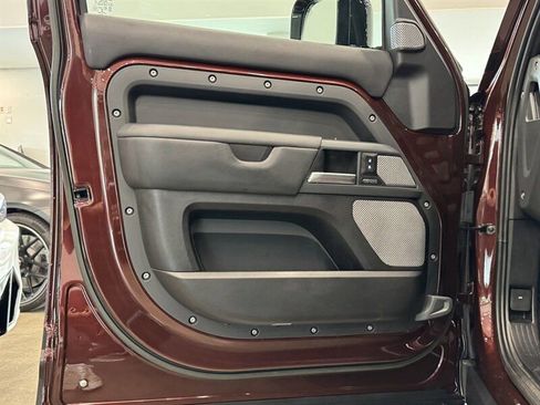 Used 2023 Land Rover Defender 130 X image 13