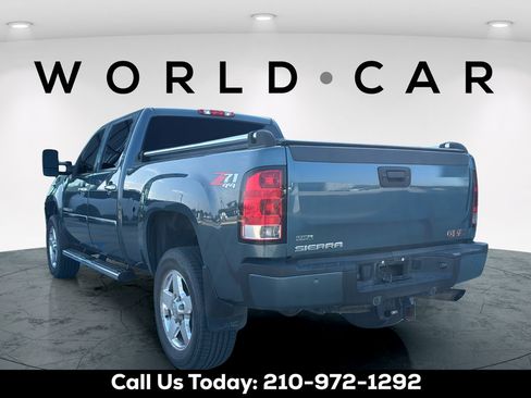 Used 2012 GMC Sierra 2500 Denali w/ Suspension Package, Off-Road AWD/4WD image 12