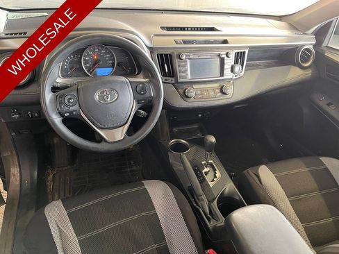 Used 2013 Toyota RAV4 XLE FWD image 5