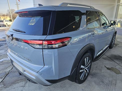Used 2022 Nissan Pathfinder Platinum w/ Lighting Package (N93) image 5