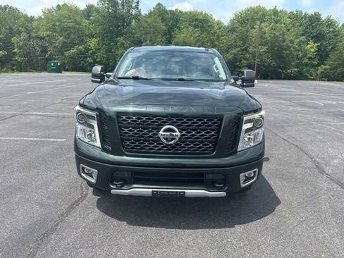 Used 2019 Nissan Titan PRO-4X w/ Pro-4x Convenience Package AWD/4WD image 2