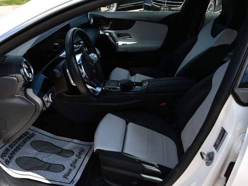 Used 2023 Mercedes-Benz CLA 250 image 29