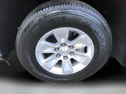 Used 2021 Chevrolet Silverado 1500 LT AWD/4WD image 21