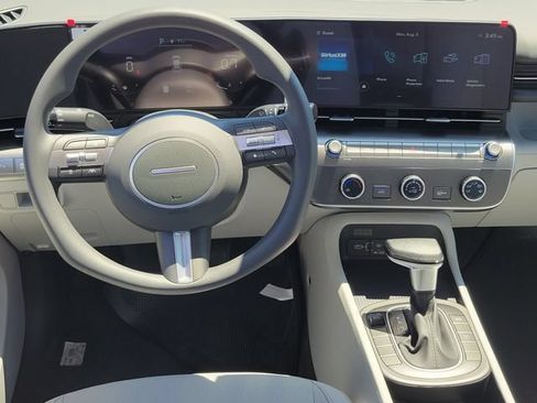 New 2027 Hyundai Kona SE FWD image 6