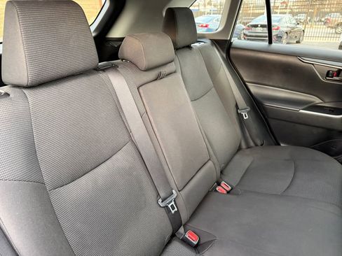 Used 2022 Toyota RAV4 LE image 22