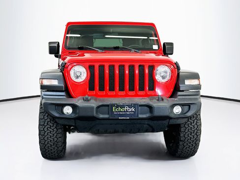 Used 2020 Jeep Wrangler Sport image 2