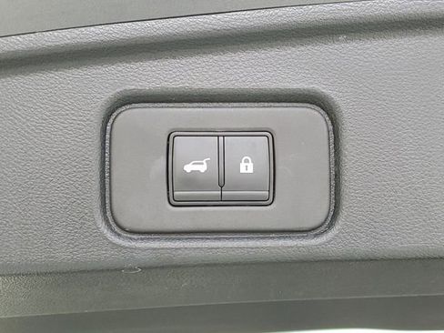 Used 2025 Nissan Pathfinder Platinum w/ Cargo Package FWD image 11
