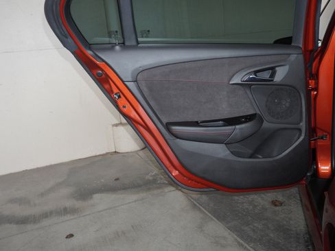 Used 2016 Chevrolet SS RWD image 39