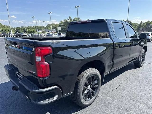 Used 2023 Chevrolet Silverado 1500 RST w/ Z71 Off-Road Package AWD/4WD image 7