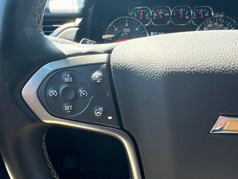 Used 2019 Chevrolet Suburban LT AWD/4WD image 38